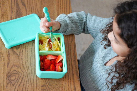 Silikonový bento box na svačinu 700 ml Melii