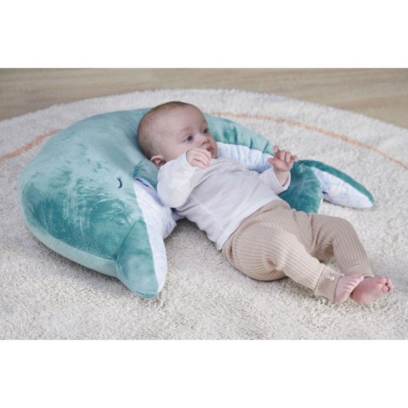 Petit Calme Podpůrný polštář s levandulí pro maminku a miminko Delfín 60 cm Kaloo