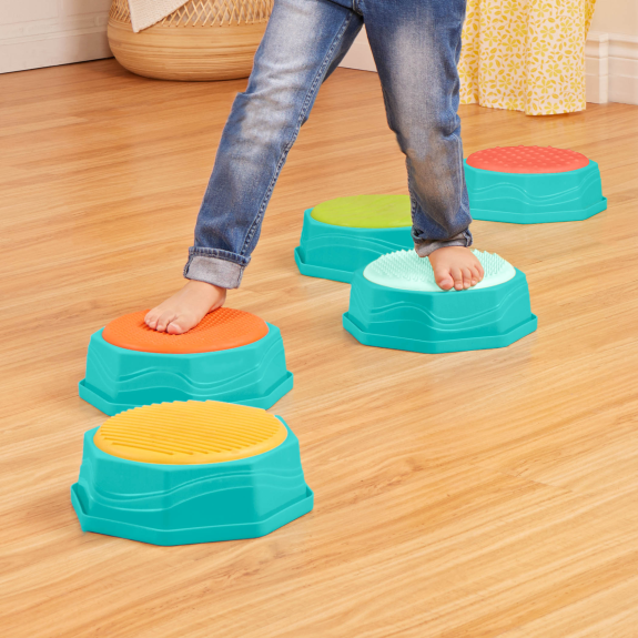 Překážková dráha se stupínky Balance & Build B-Toys