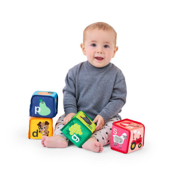 Hračka textilní kostky abeceda Alpha Stacks™ 4 ks 3 m+ Baby Einstein