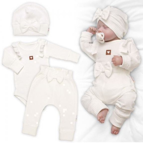 Žebrovaná rostoucí souprava 3D Baby Girl Smetanová