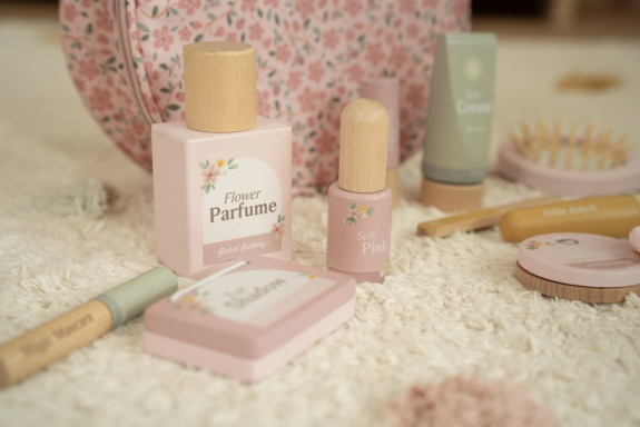 Kosmetická taštička s příslušenstvím Pink Little Dutch