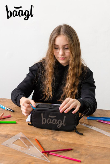 Studentský penál etue Black Baagl