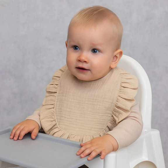 Nepromokavý mušelínový bryndáček s volánkem Nature Baby Nellys