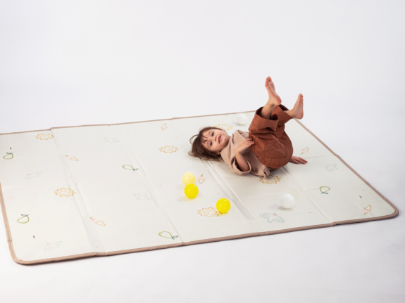 Hrací podložka pěnová s míčky Brown Beige Taf Toys