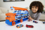 Tahač s vysokou dráhou Hot Wheels™